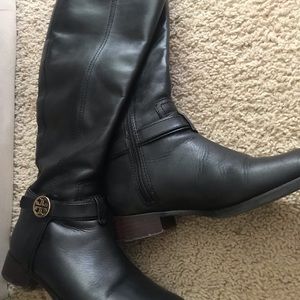 Tory burch boot ! Size 7.5